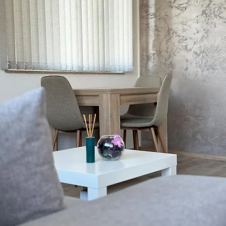 Restful For 4 Guests In アパート