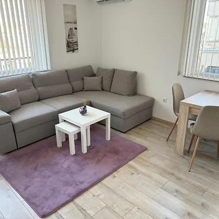 Restful For 4 Guests In * 布尔加斯