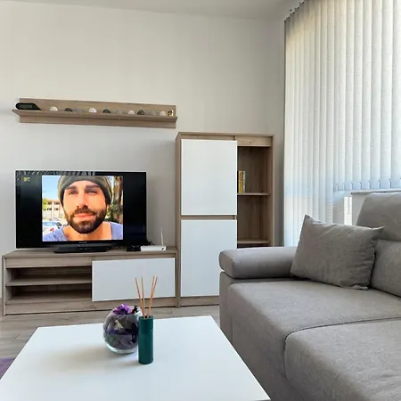 アパート Restful For 4 Guests In *