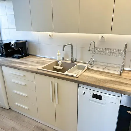 Restful For 4 Guests In Appartamento *