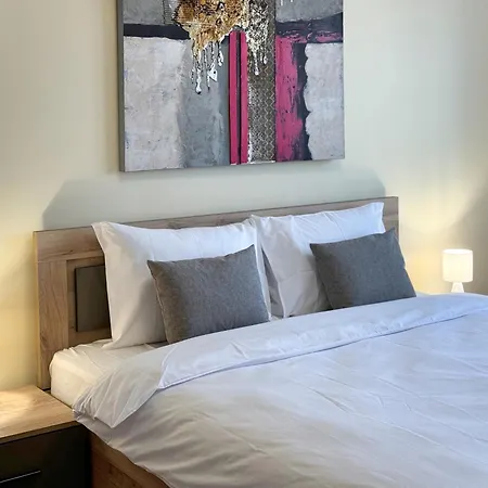 Restful For 4 Guests In Appartamento *