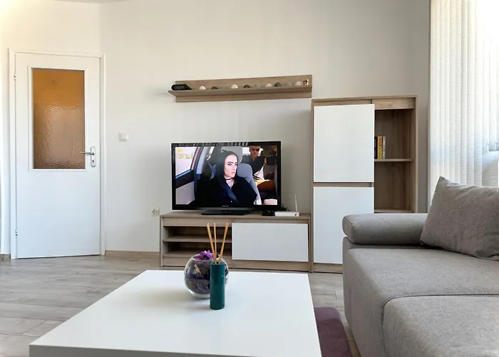 アパート Restful For 4 Guests In *